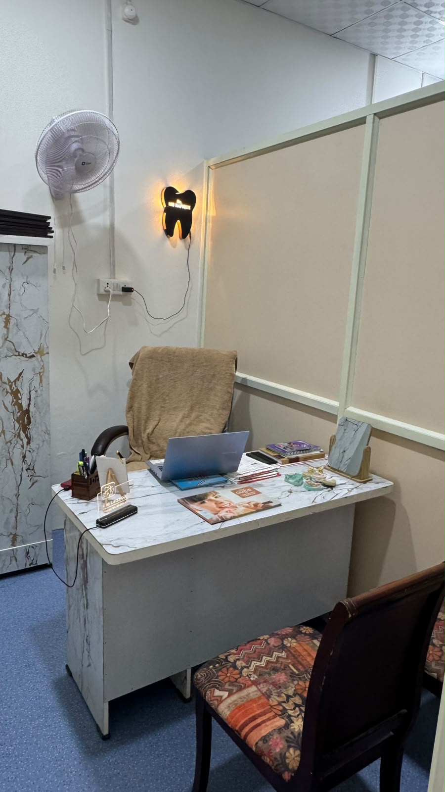 Consultation room with dental models